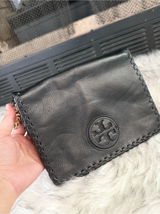 Tory Burch Handbags - Tory Burch Crossbody Bag